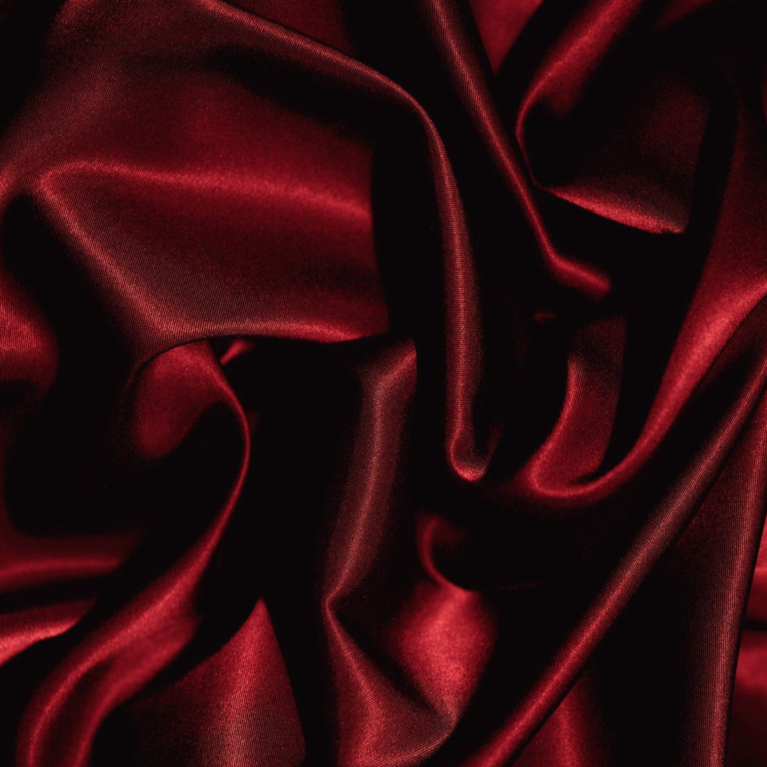 Red-Scarlett Vire/Dominic Rouge