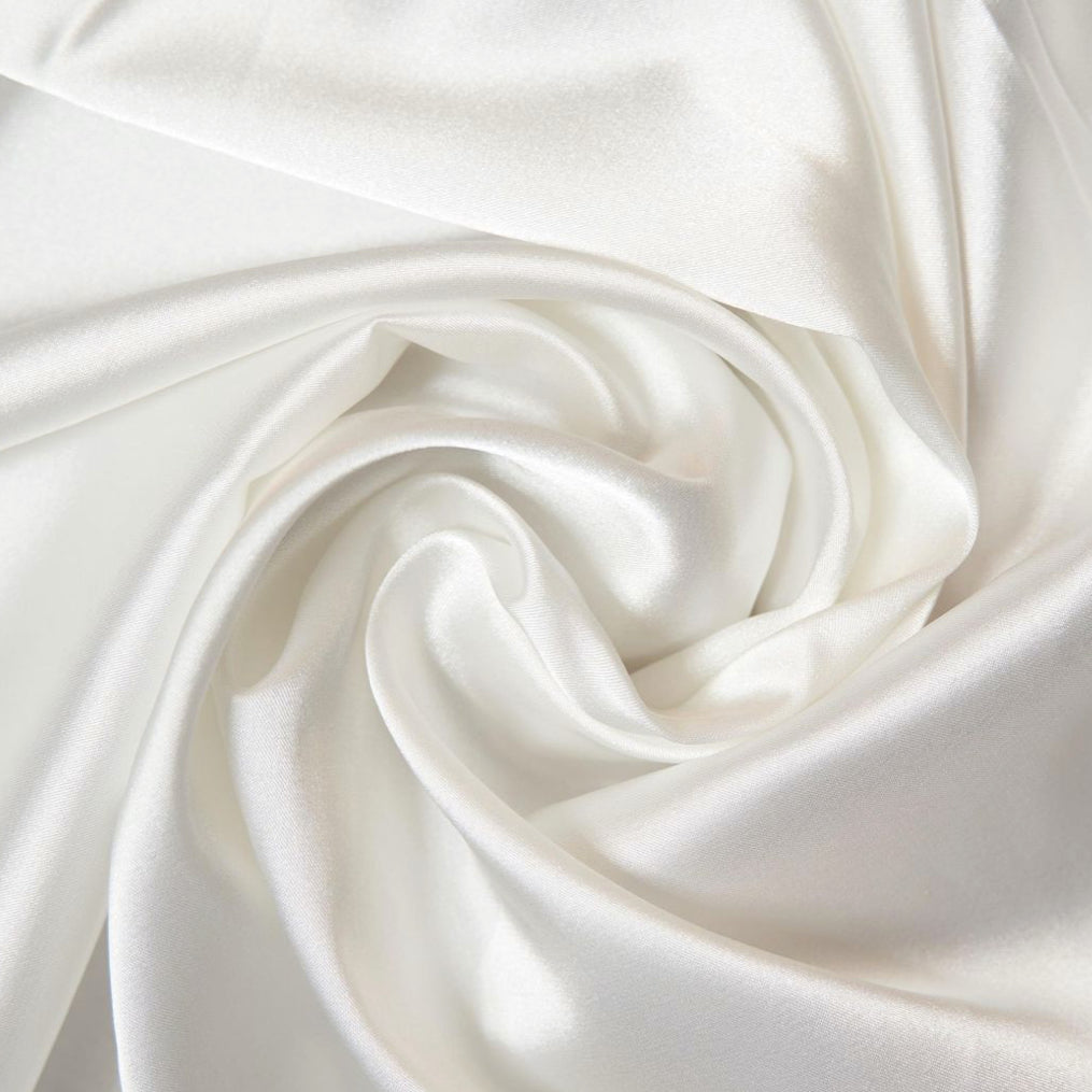 White-Bianca Snowe/Alistair Frost